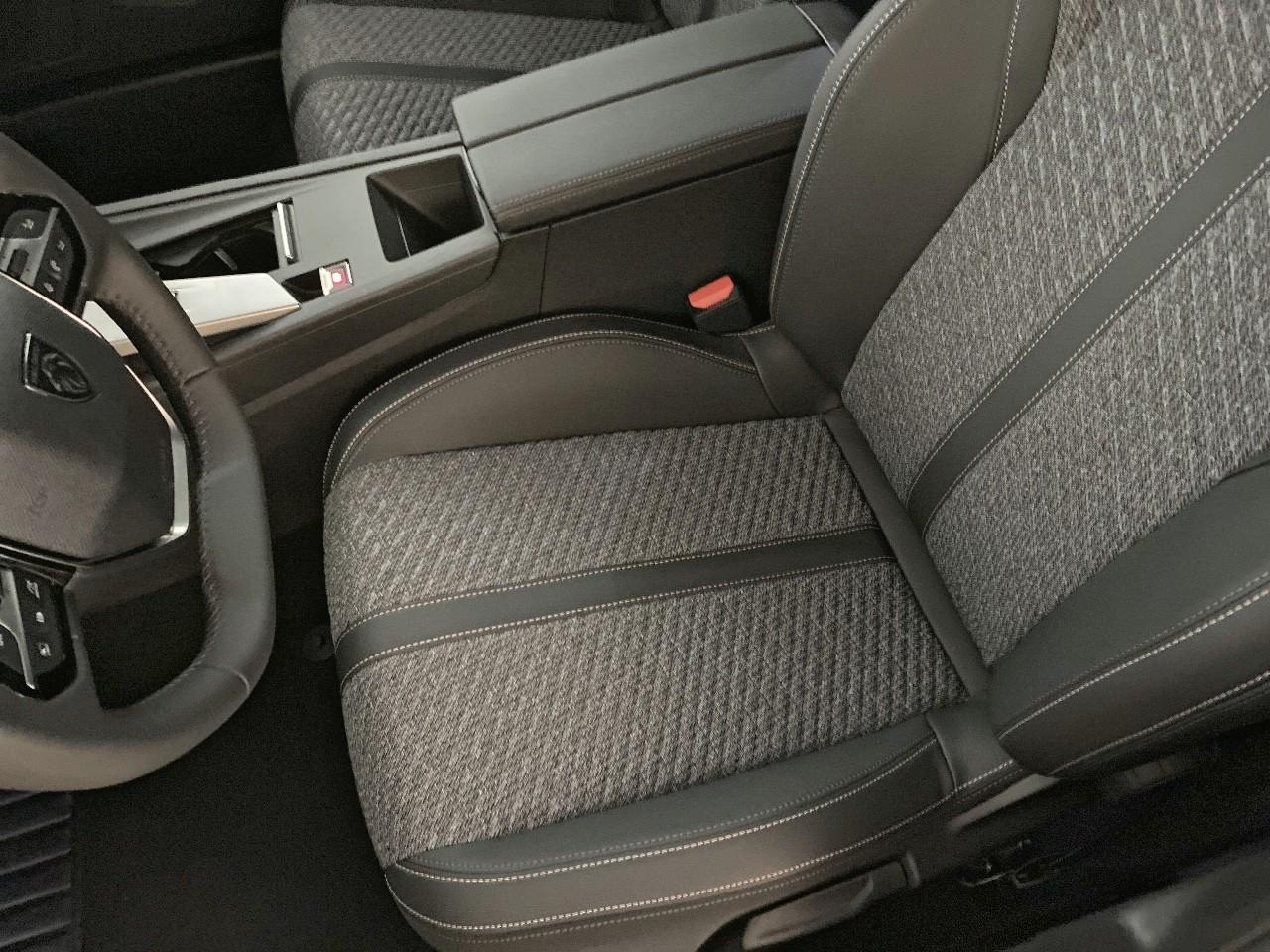 Peugeot 308 sw bluehdi 130ch s&s eat8 allure — photo 9