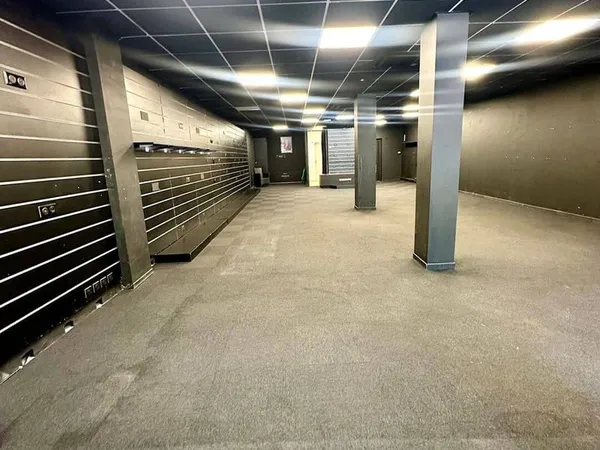 Local commercial 154 m²