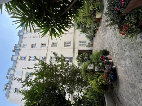 Appartement lumineux parfaitement au calme sur cours