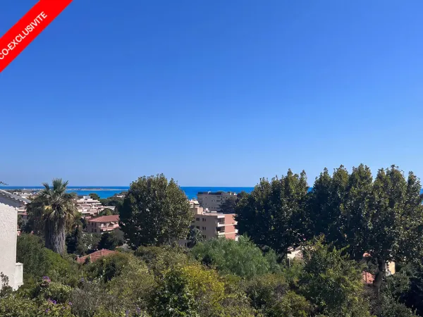 Charmant appartement en dernier étage avec terrasse.