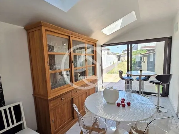 Maison 6 pièces 178 m²