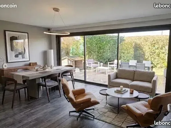 Maison individuelle de plain-pied, 2 garages, Amiens sud