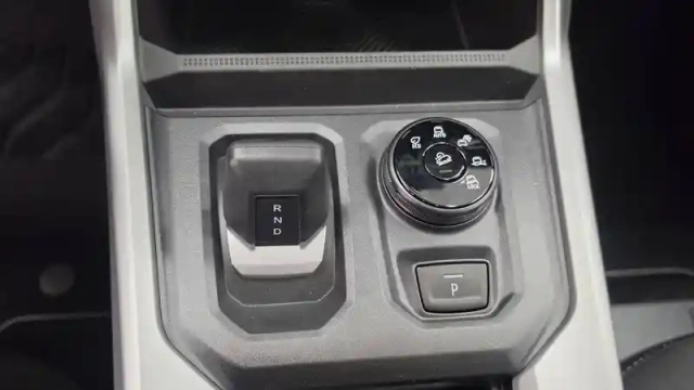 Dacia Bigster hybrid-g 150 4x4 — photo 45