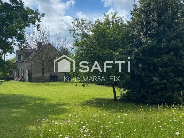 A rénover maison avec 9686m² terrain constructible