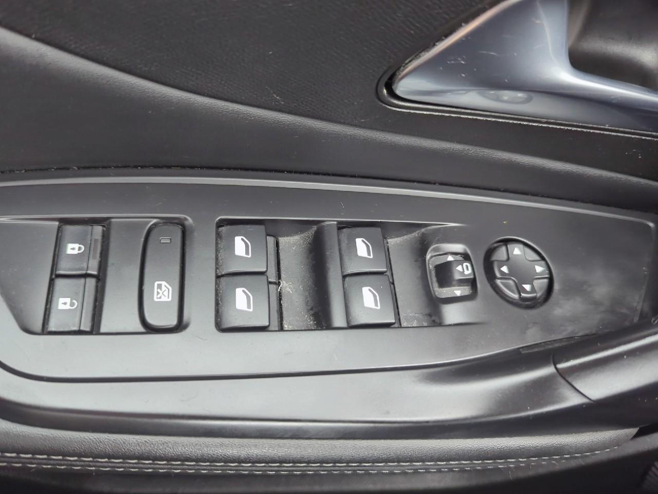 Peugeot 308 puretech 130ch s&s eat8 allure — photo 22