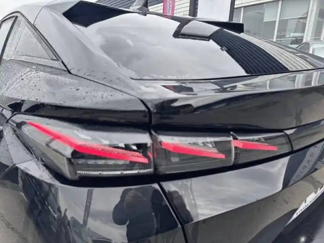 Peugeot 408 phev 225 e-eat8 — photo 43