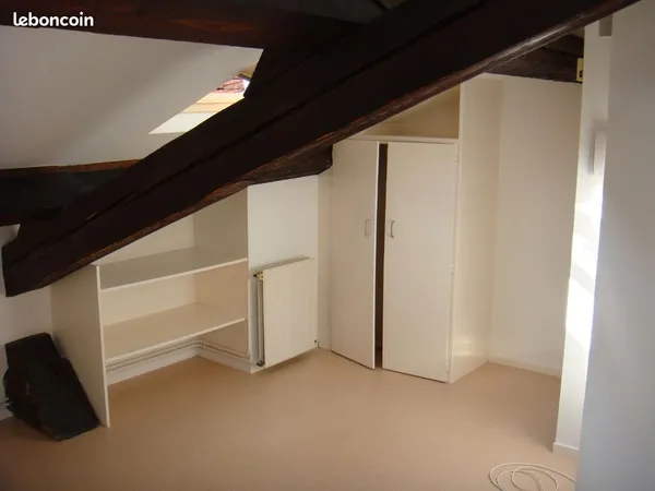 Studio lot 6 pour étudiant libre de suite priche faubourg des trois maisons au 36 rue Charles Keller