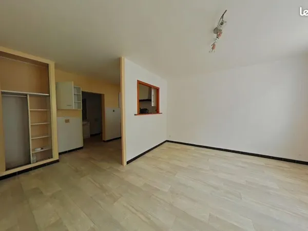 Studio 1 pièce 25 m²