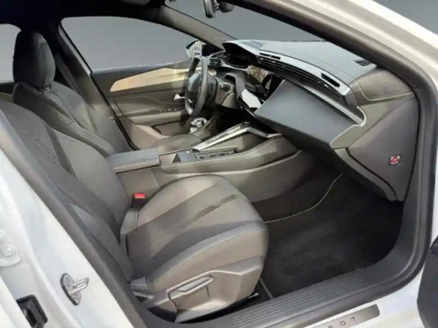 Peugeot 308 1.5 bluehdi 130ch s&amp;s gt eat8 — photo 15