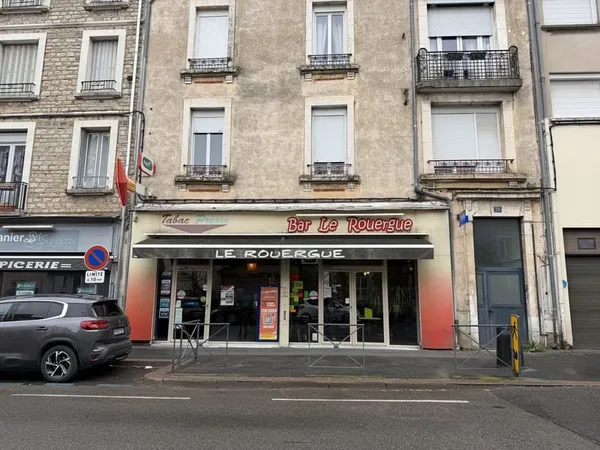 À VENDRE Local commercial de 90 m2 Emplacement stratégique