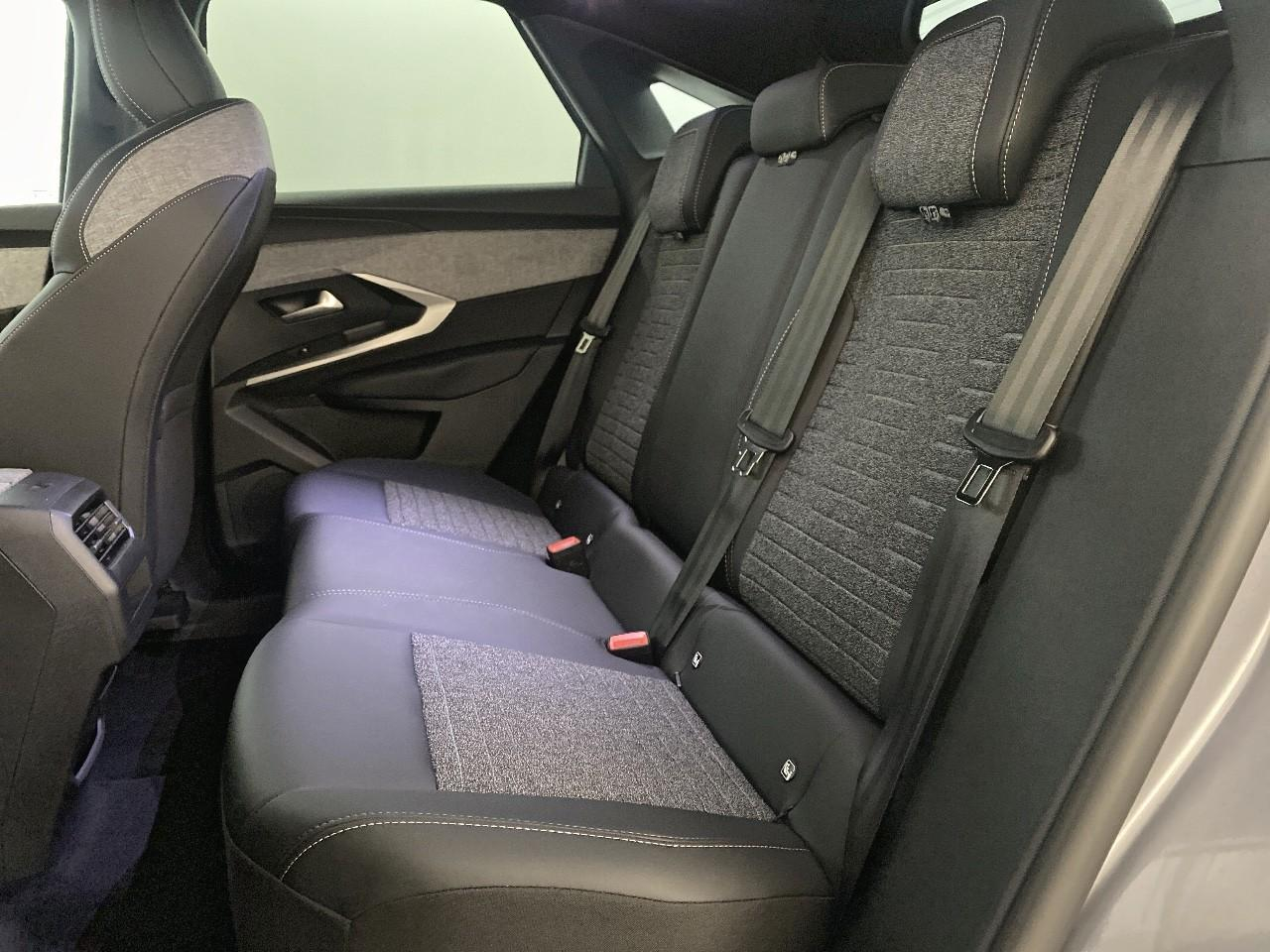 Peugeot 3008 hybrid 145 e-dcs6 allure — photo 10