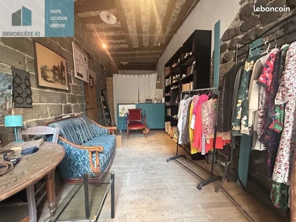 Local commercial 22 m² LE PUY EN VELAY