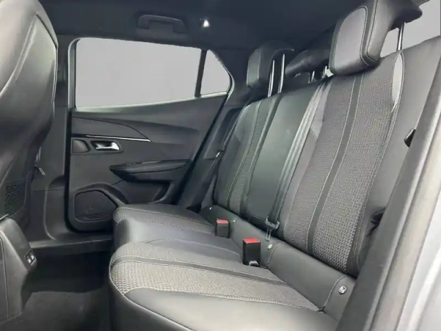 Peugeot 2008 puretech 130 s&amp;s bvm6 — photo 12