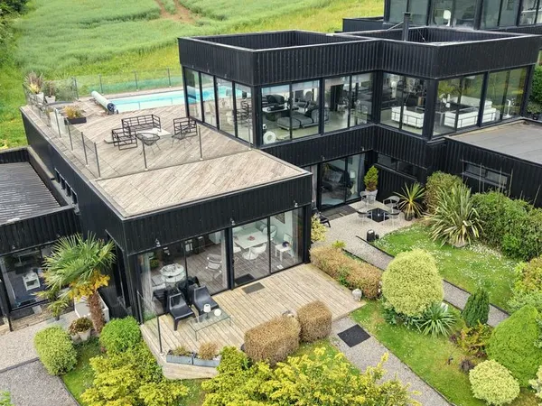 Maison individuelle 20 pièces 450 m²