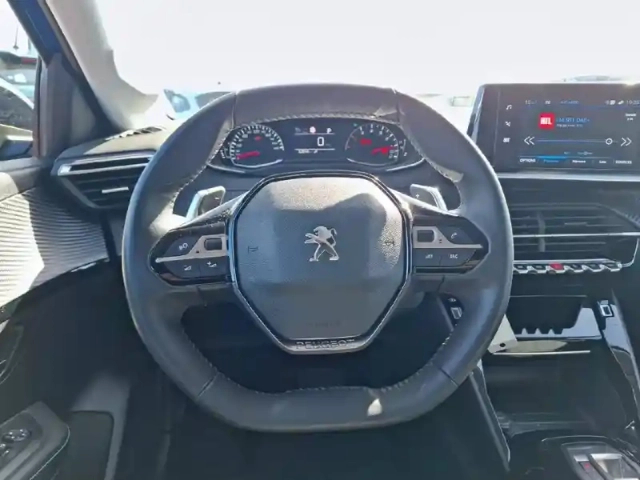 Peugeot 208 puretech 100 s&amp;s eat8 — photo 9