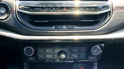 Jeep Compass 1.5 Turbo 130 e-Hybrid 2WD DCT7 - S – 2024 – 74600 km – Hybride essence – Boîte Automatique — photo 23