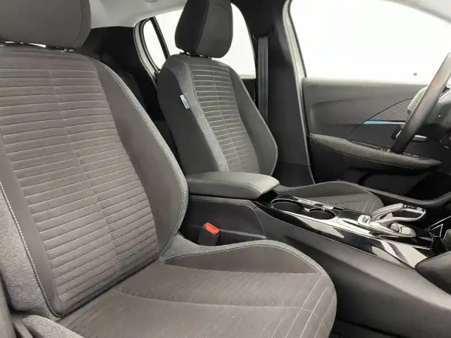 Peugeot 208 electrique 50 kwh 136ch — photo 91