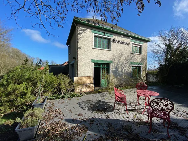 Maison 12 pièces 330 m²