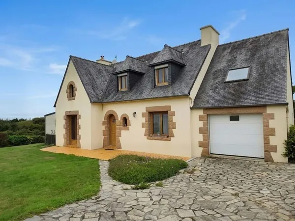 Maison de qualité au calme, à moins de 20 min de Morlaix et de la mer