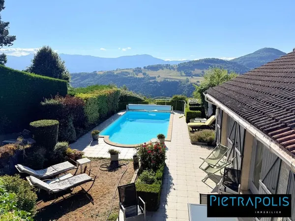 Magnifique maison de 163m2 avec 5 chambres + Bureau + Vue except