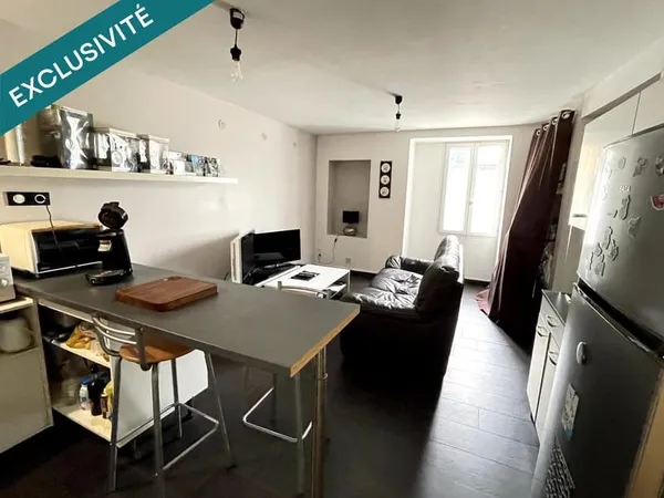 Appartement au rez-de-chaussée de chaussée, au pied de la vieille ville, avec vue sur la Cathédrale,