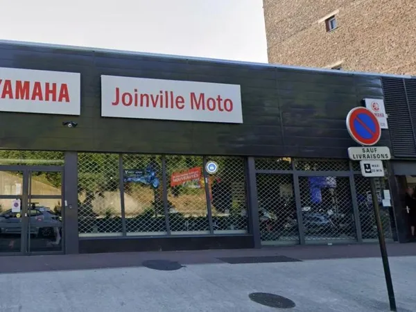 Commerce autos 363 m²