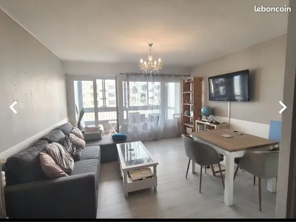 T3 MEUBLÉ 63m2 - GARAGE / PARKING- BALCON / proche ESA/CATHO