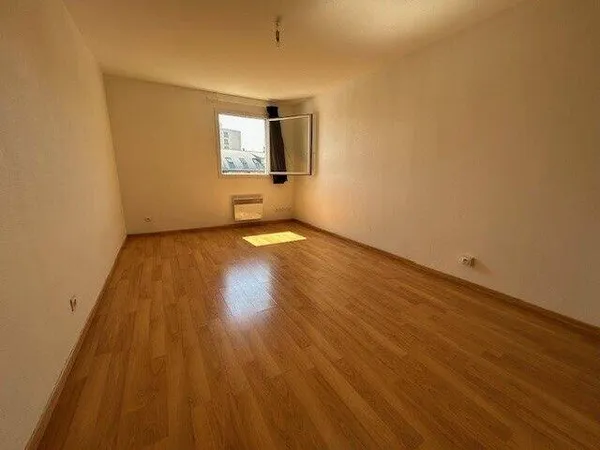 Studio 1 pièce 27 m²