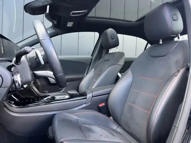 Mercedes Classe A 200 d berline amg line — photo 22