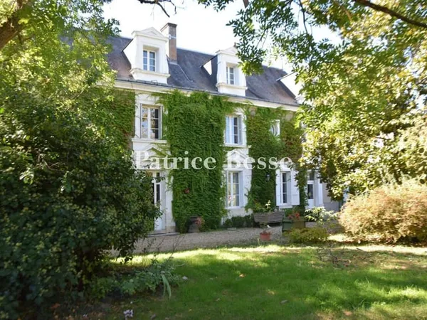 Maison 9 pièces 320 m²