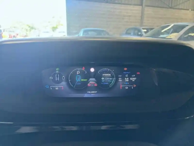 Peugeot 408 phev 225 e-eat8 — photo 22