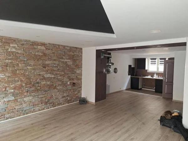 Local professionnel 57 m²