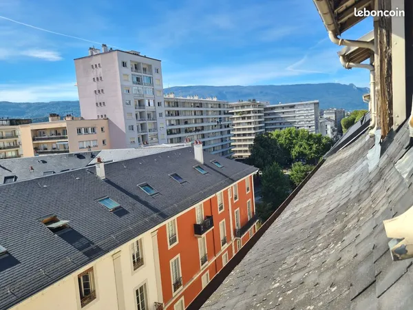 Studette rénovée et équipée- secteur Gare CHAMBERY