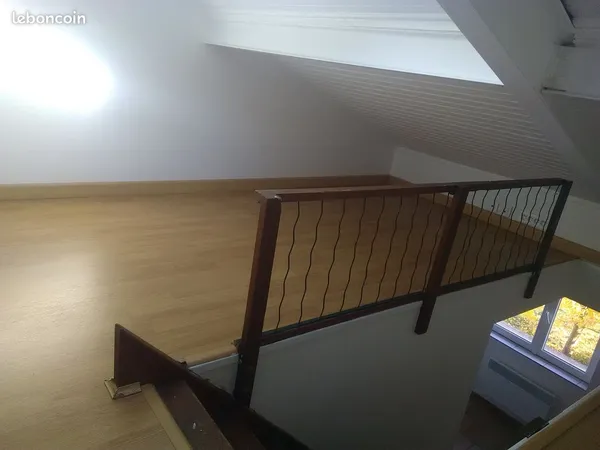 Studio avec mezzanine