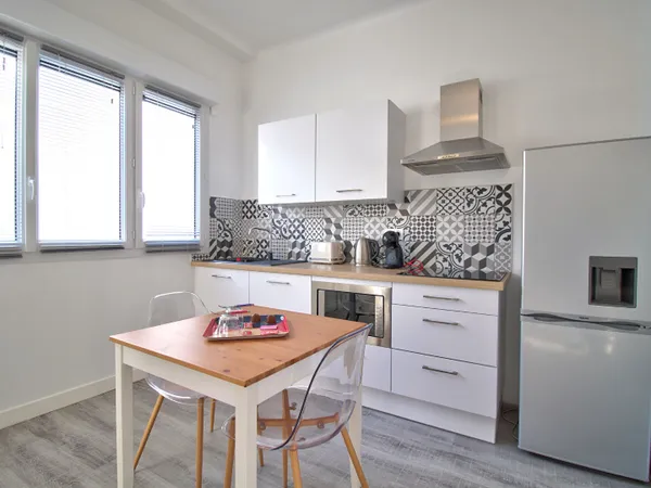 AGEN Hypercentre - Immeuble entièrement rénové de 138m² composé de 6 appartements équipés.