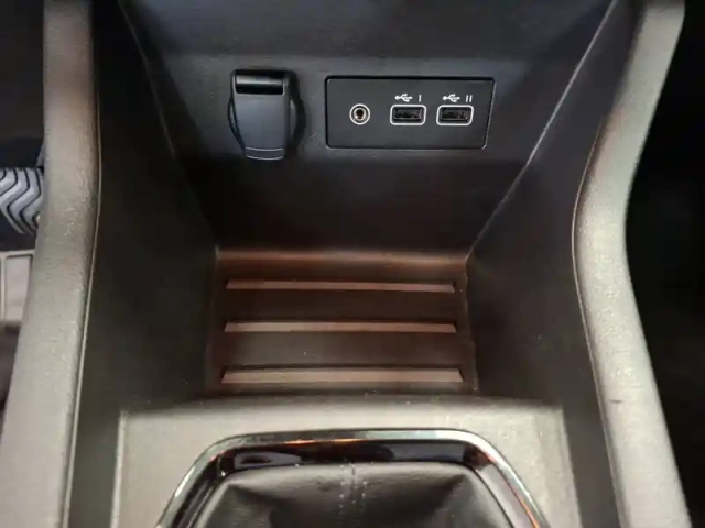 Renault Clio tce 90 — photo 23