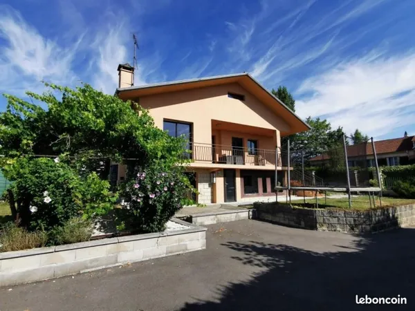 Maison 5 pièces 250 m²