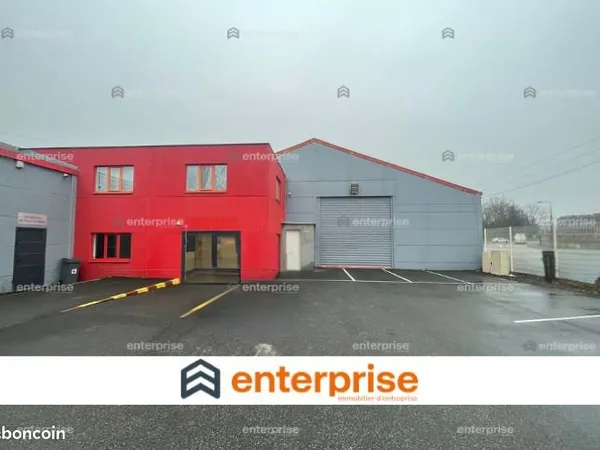 Local d'activité 960 m²