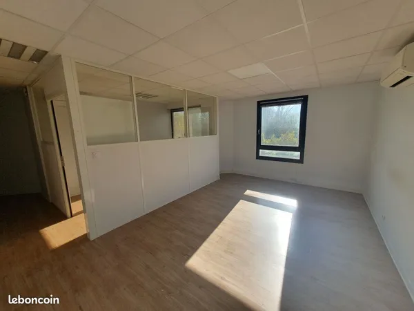 Bureau Meylan 150m2