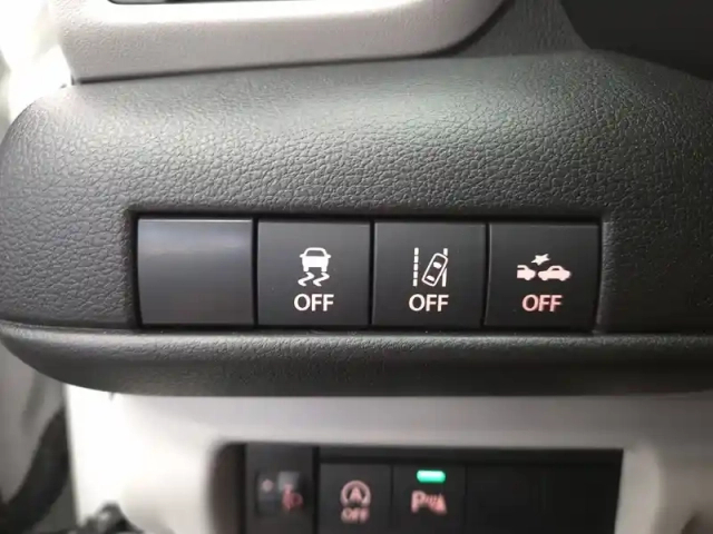 Suzuki Swift 1.2 dualjet hybrid — photo 40