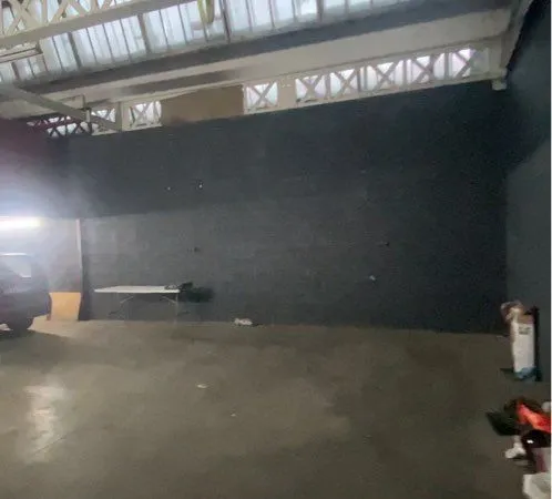 GARAGE LOCAL DÉPÔT 95m2 + bureau