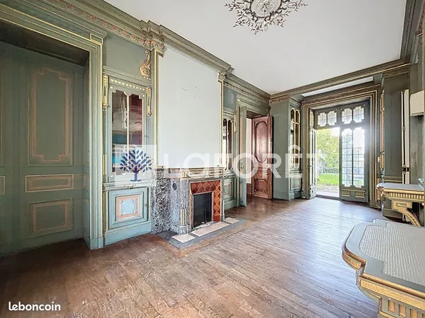 Maison 10 pièces 244 m²
