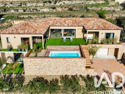 Maison 8 pièces 288 m²