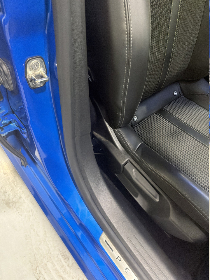 Peugeot 208 — photo 50