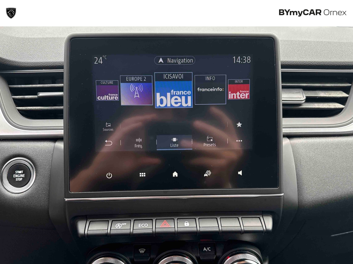 Renault Captur TCe 140 EDC - 21 — photo 25