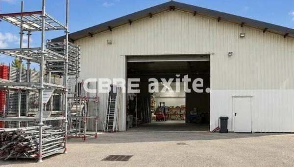 Local d'activité 565 m²