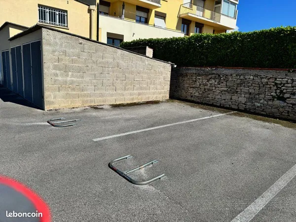 Place de parking centre ville Beaune