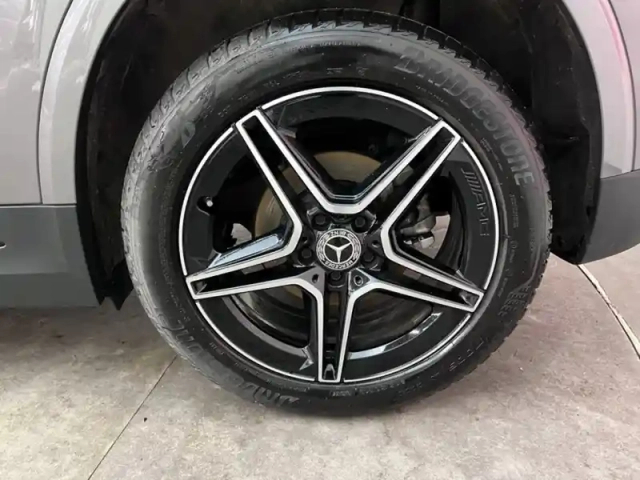 Mercedes Gla 200 d amg line — photo 9