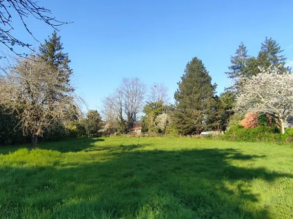 Terrain 2 476 m² Saint Laurent Des Hommes