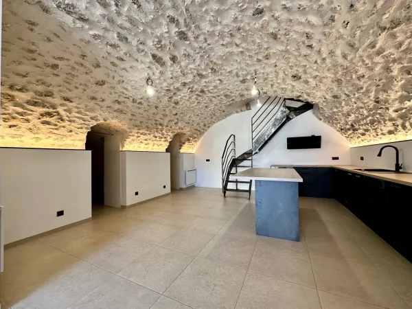 Appartement 3 pièces 98 m²